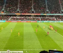 中国女足挫败对手,夺得冠军奖杯视频